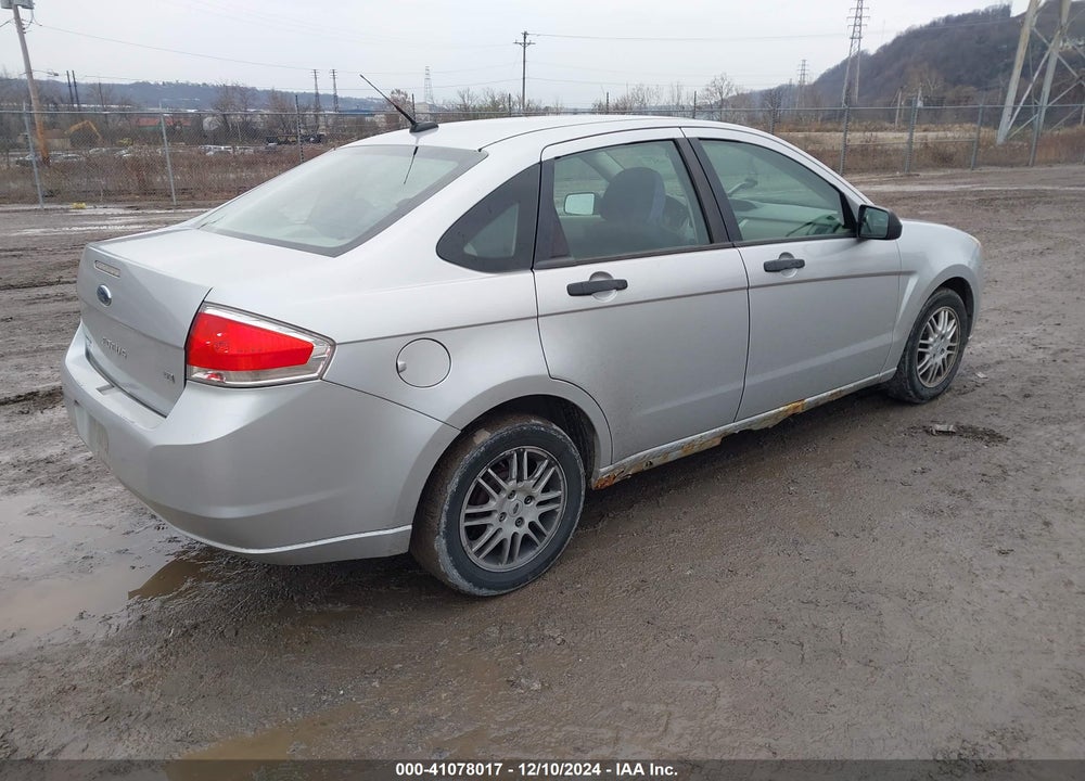 2011 FORD FOCUS SE VIN: 1FAHP3FN9BW195024