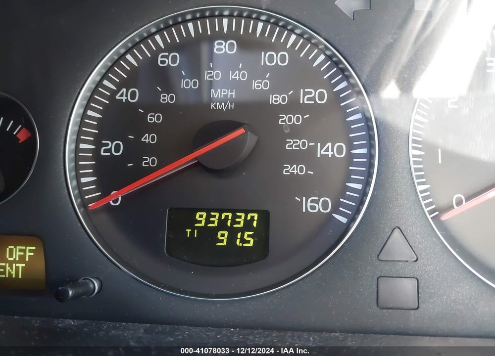 2005 VOLVO XC90 2.5T AWD VIN: YV1CZ592651163266