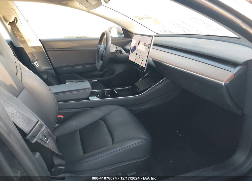 2020 TESLA MODEL 3 STANDARD RANGE PLUS REAR-WHEEL DRIVE/STANDARD RANGE REAR-WHEEL DRIVE VIN: 5YJ3E1EA4LF643897