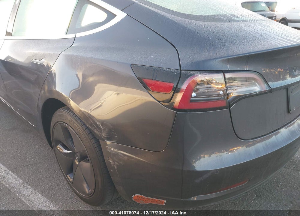 2020 TESLA MODEL 3 STANDARD RANGE PLUS REAR-WHEEL DRIVE/STANDARD RANGE REAR-WHEEL DRIVE VIN: 5YJ3E1EA4LF643897