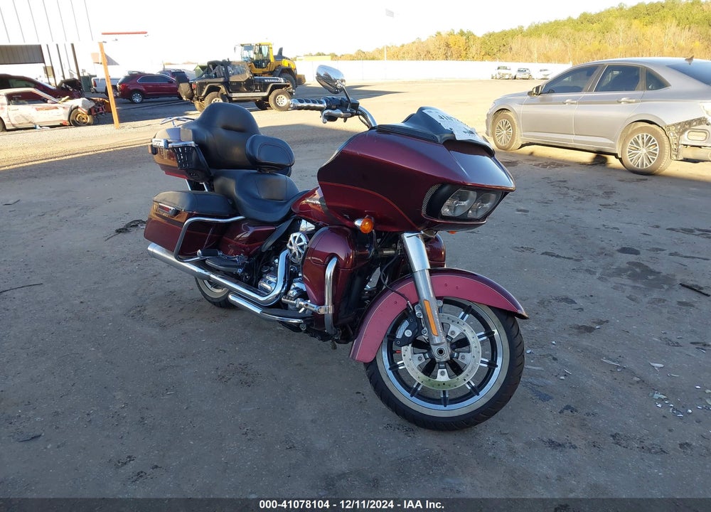 2016 HARLEY-DAVIDSON FLTRU VIN: 1HD1KGL18GB638229