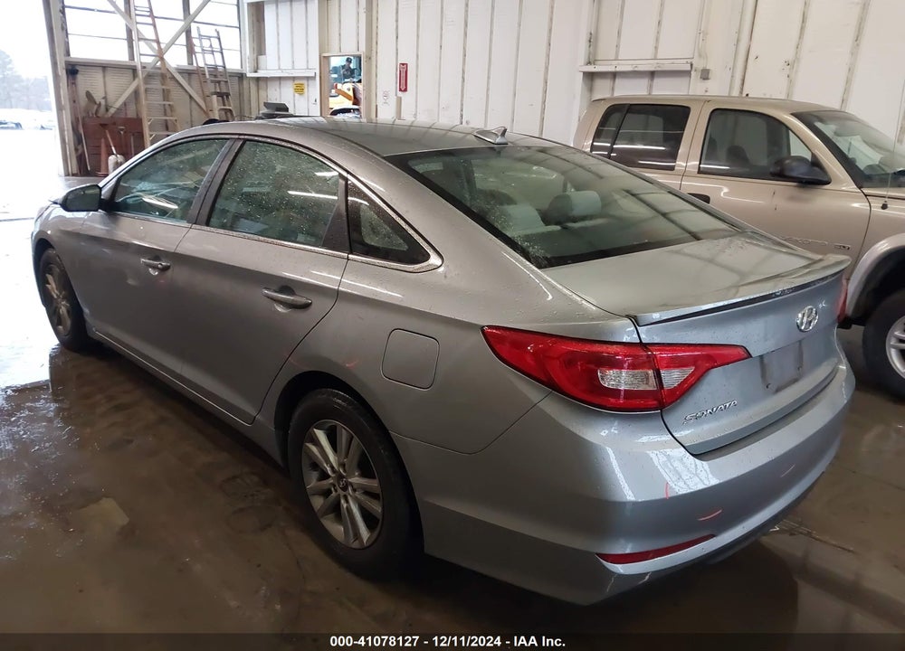 2015 HYUNDAI SONATA SE VIN: 5NPE24AF6FH004527