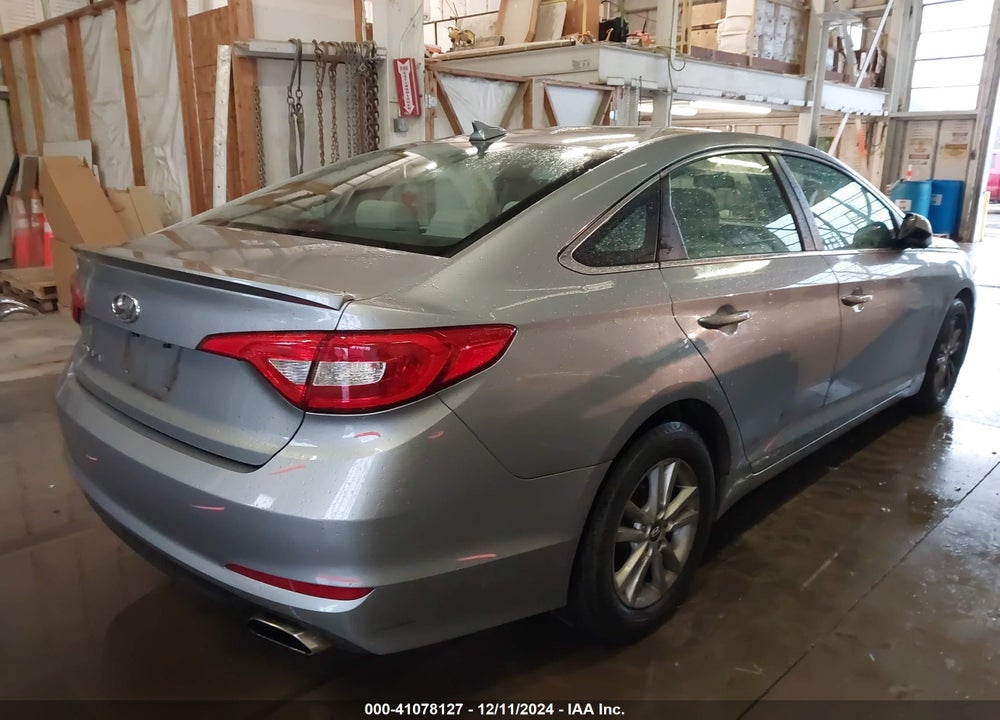 2015 HYUNDAI SONATA SE VIN: 5NPE24AF6FH004527