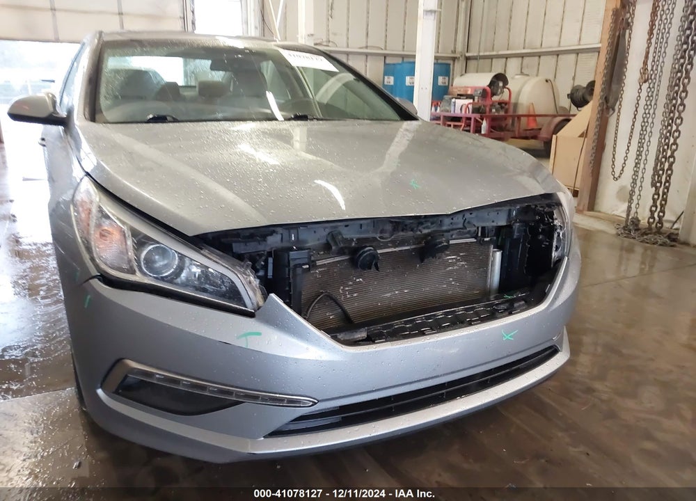 2015 HYUNDAI SONATA SE VIN: 5NPE24AF6FH004527