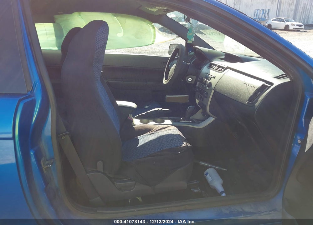 2010 FORD FOCUS SE VIN: 1FAHP3CN6AW153090