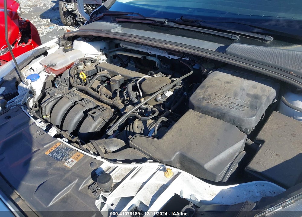 2015 FORD FOCUS SE VIN: 1FADP3K2XFL223009
