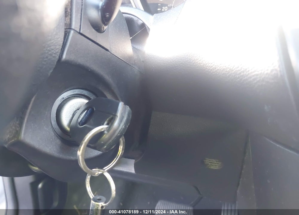 2015 FORD FOCUS SE VIN: 1FADP3K2XFL223009