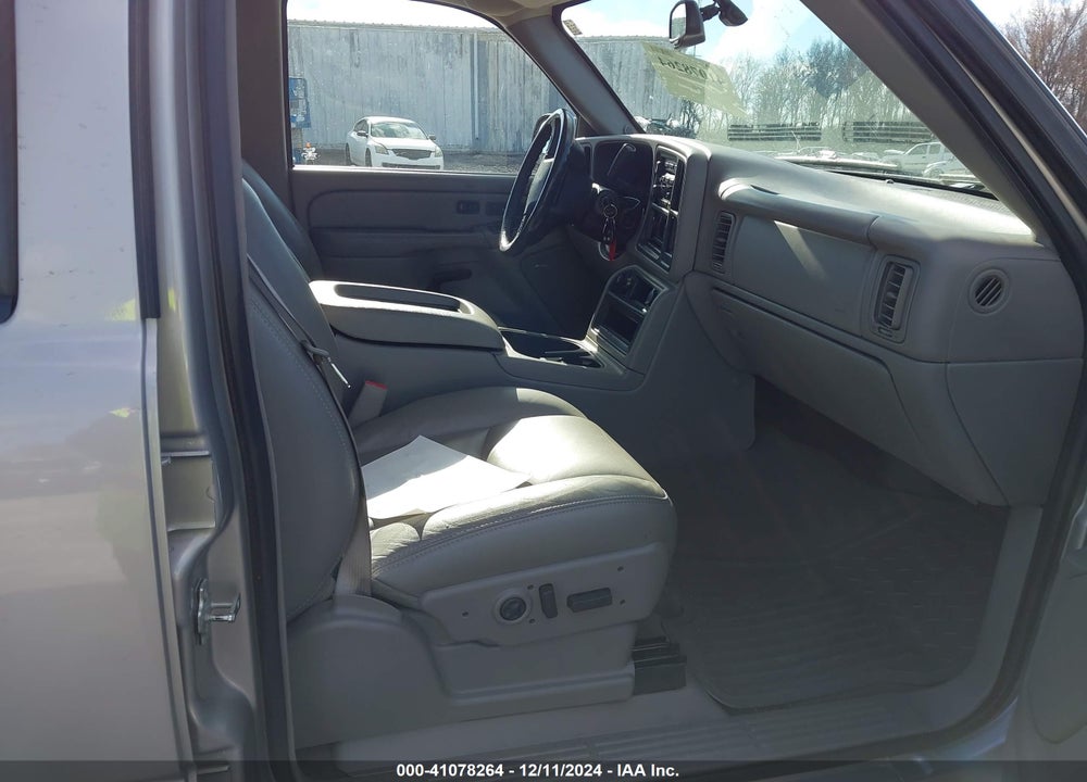 2005 CHEVROLET SILVERADO 1500 LT VIN: 2GCEC13T451155400