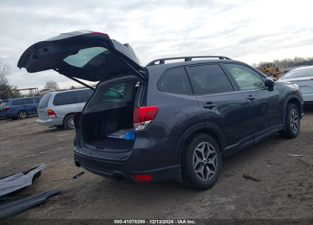 2023 SUBARU FORESTER PREMIUM VIN: JF2SKAEC4PH460819