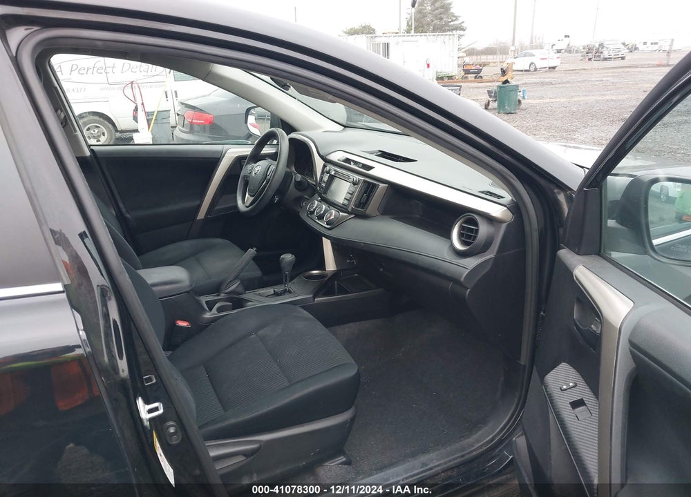 2015 TOYOTA RAV4 LE VIN: 2T3BFREV9FW397440