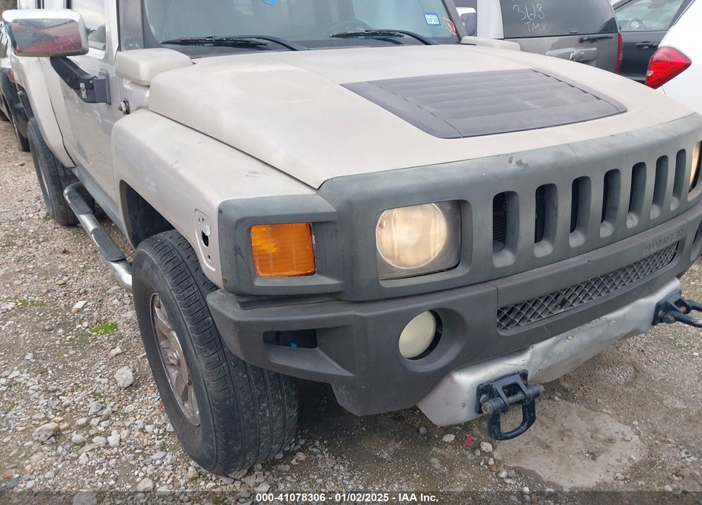 2009 HUMMER H3 SUV VIN: 5GTEN13E098105990