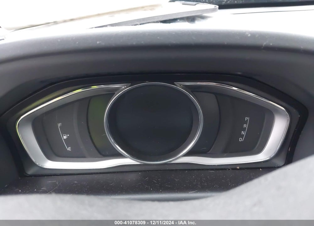 2017 VOLVO XC60 T5 DYNAMIC VIN: YV440MDRXH2124128