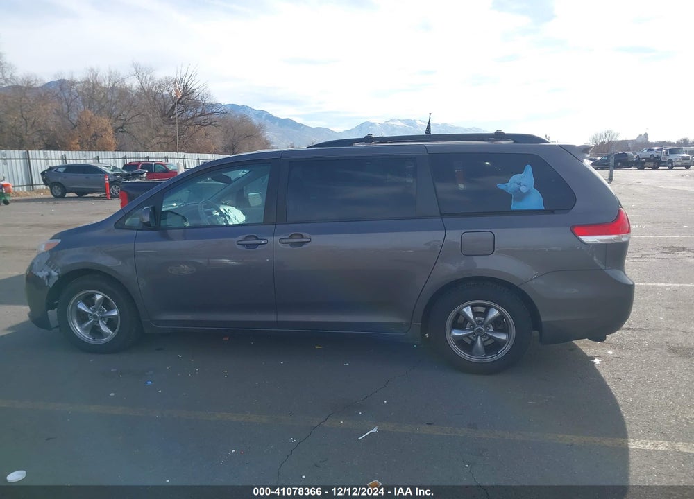 2013 TOYOTA SIENNA LE VIN: 5TDKK3DC9DS365272