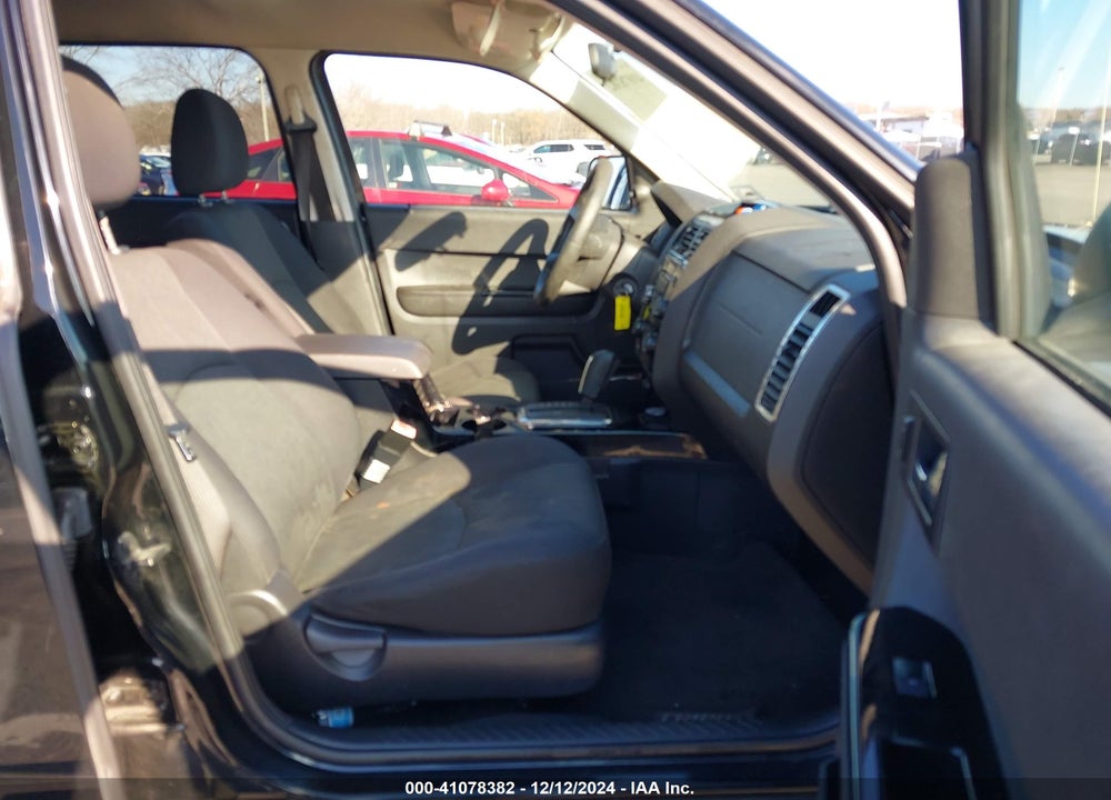 2008 MAZDA TRIBUTE I TOURING VIN: 4F2CZ92Z68KM21059