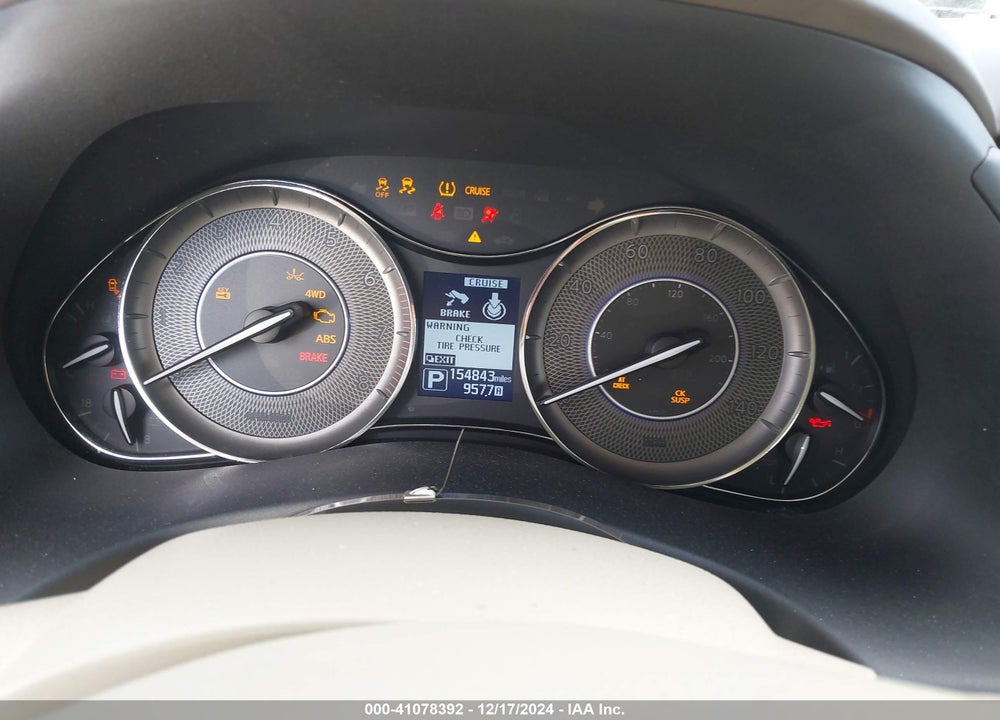 2015 INFINITI QX80 VIN: JN8AZ2NE4F9084150