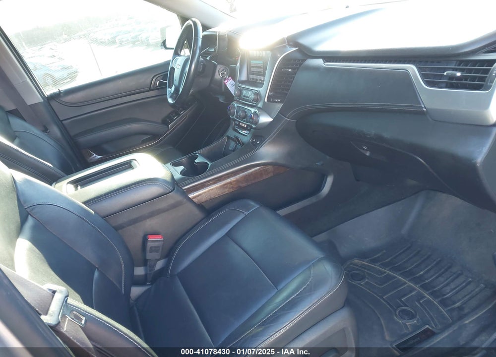 2017 CHEVROLET SUBURBAN LT VIN: 1GNSKHKC9HR132147