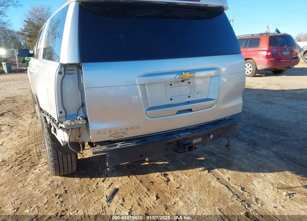 2017 CHEVROLET SUBURBAN LT VIN: 1GNSKHKC9HR132147