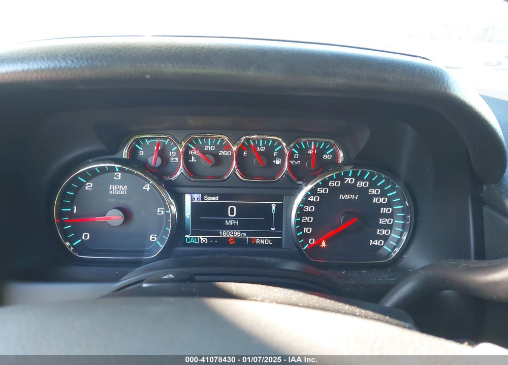 2017 CHEVROLET SUBURBAN LT VIN: 1GNSKHKC9HR132147