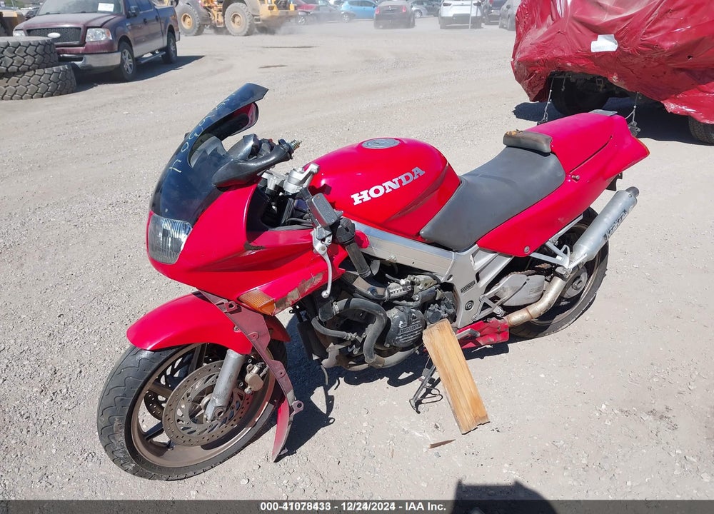 1991 HONDA VFR750 F VIN: JH2RC3619MM100068