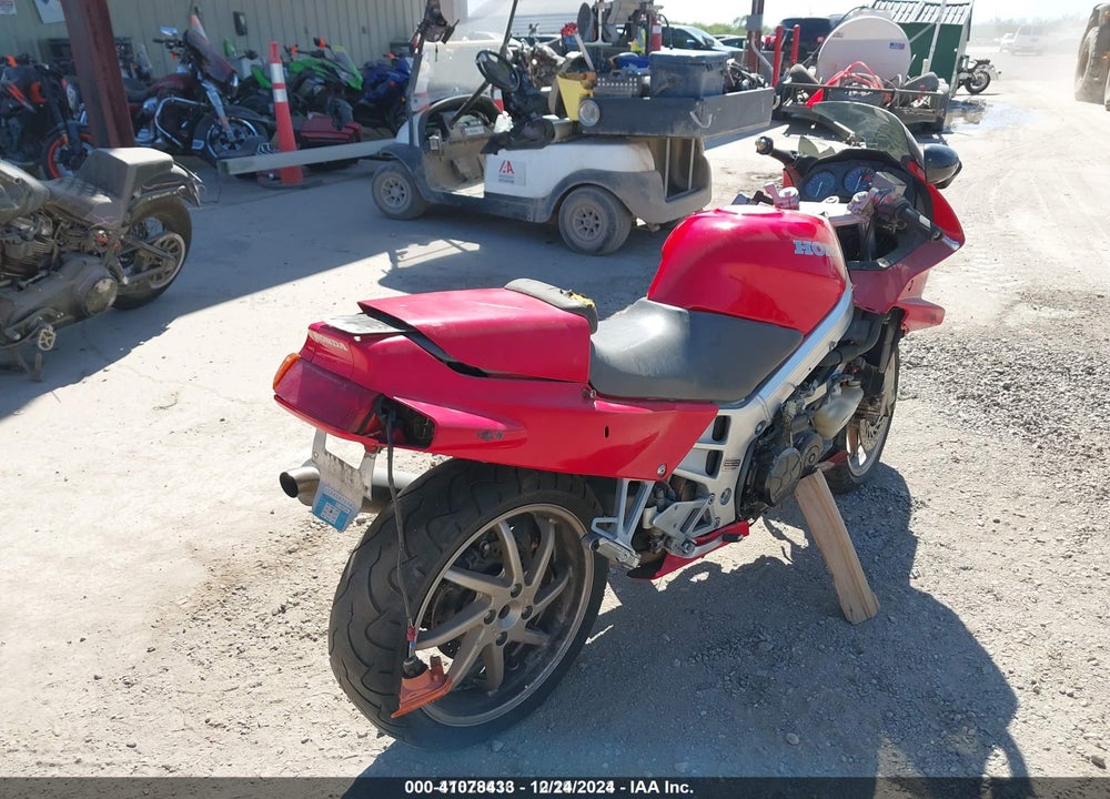 1991 HONDA VFR750 F VIN: JH2RC3619MM100068