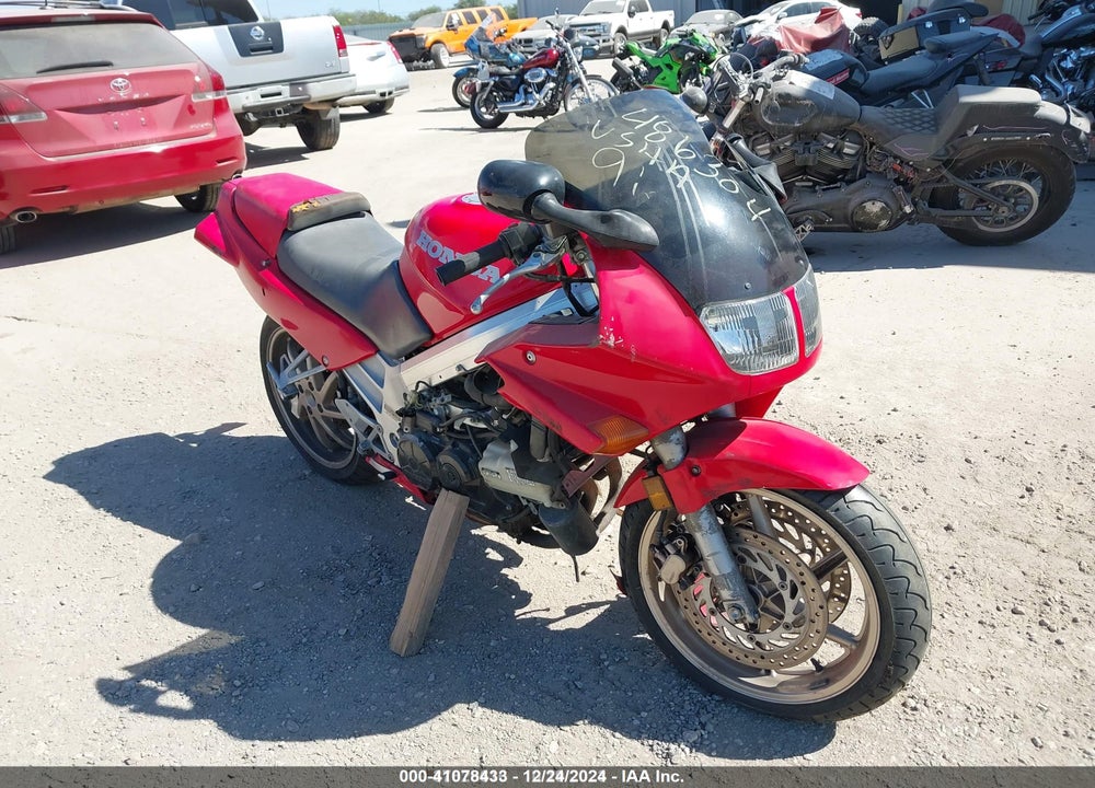 1991 HONDA VFR750 F VIN: JH2RC3619MM100068