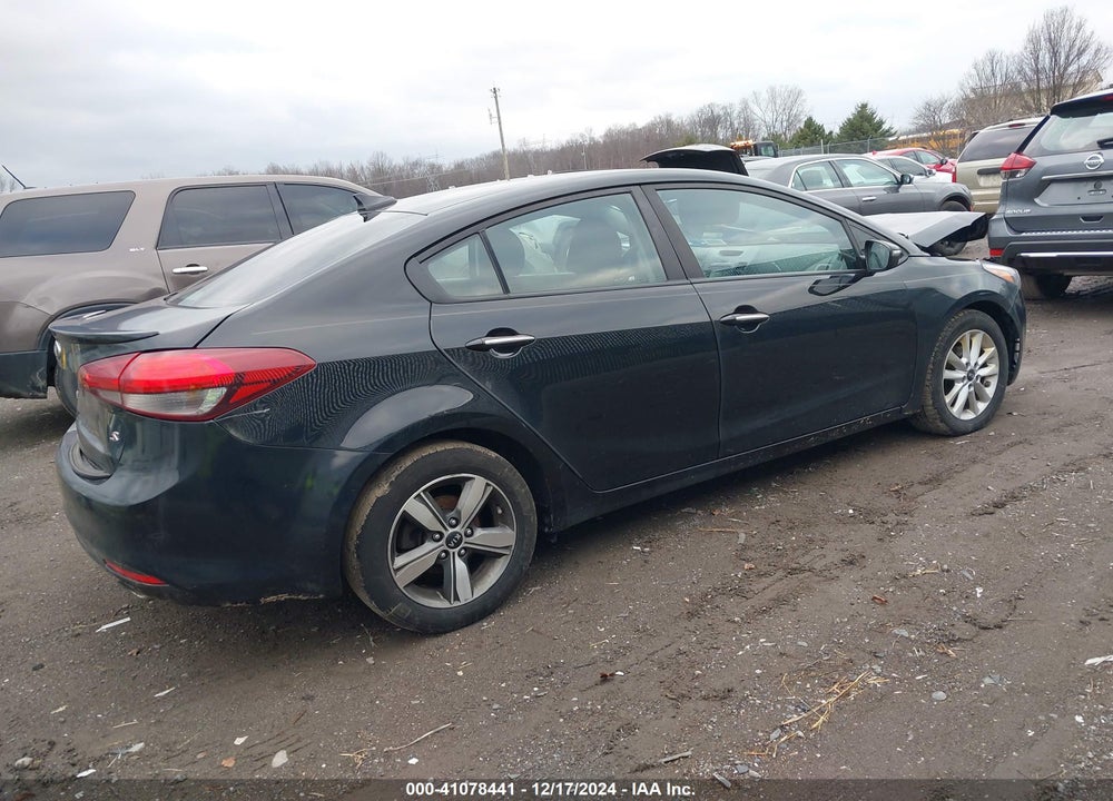 2018 KIA FORTE VIN: 3KPFL4A78JE235226