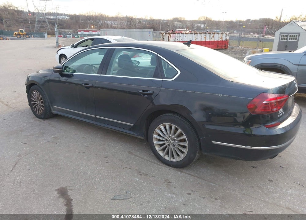 2017 VOLKSWAGEN PASSAT VIN: 1VWBT7A30HC033721