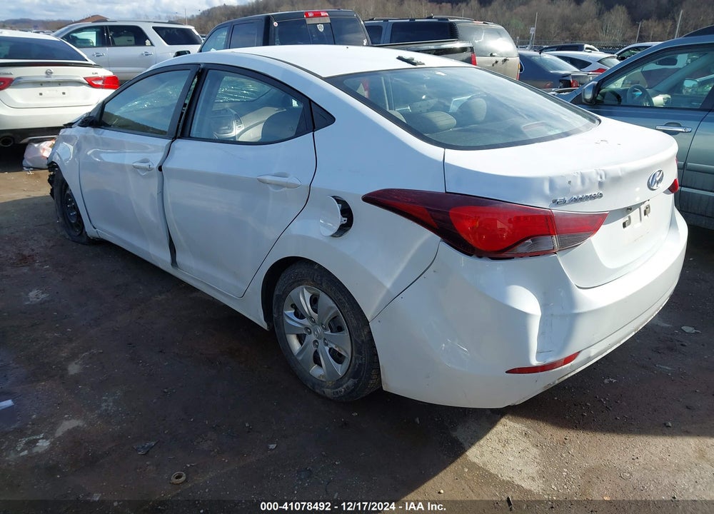 2016 HYUNDAI ELANTRA SE VIN: 5NPDH4AE9GH769301
