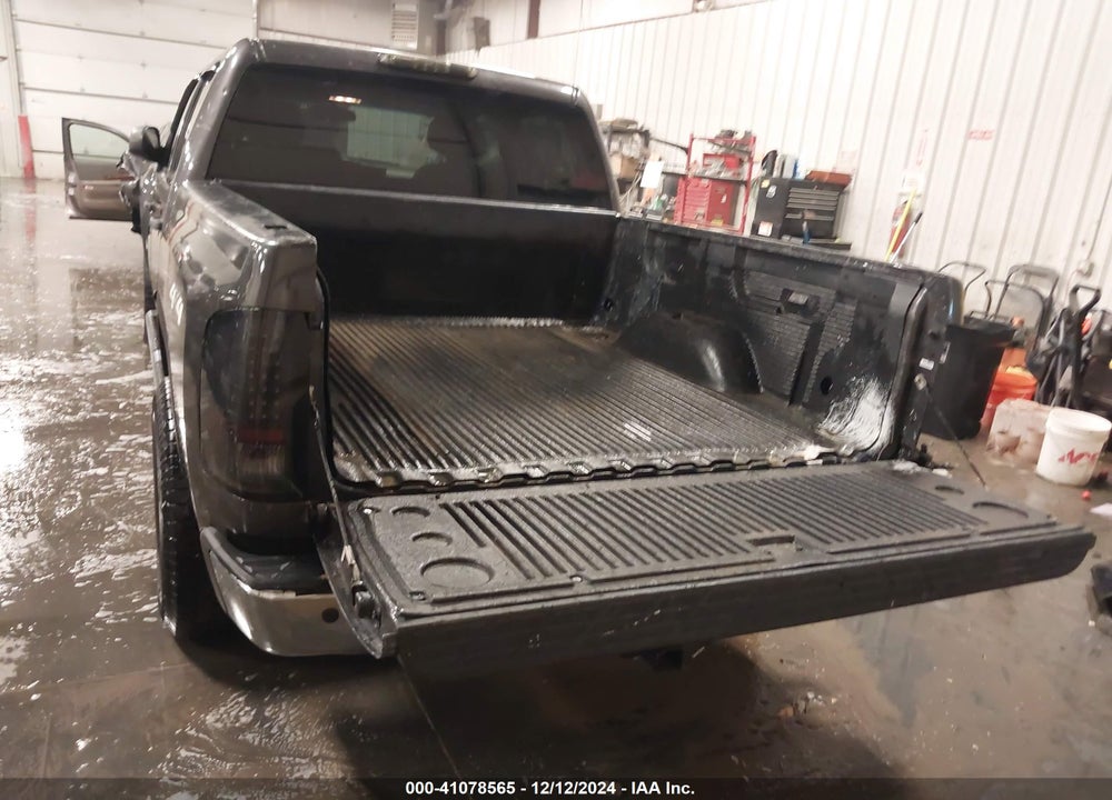 2011 CHEVROLET SILVERADO 1500 VIN: 3GCPKSE33BG310147
