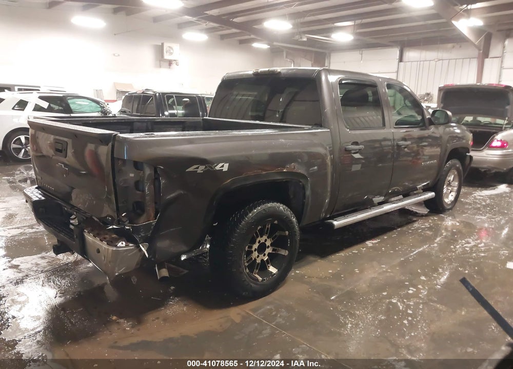 2011 CHEVROLET SILVERADO 1500 VIN: 3GCPKSE33BG310147