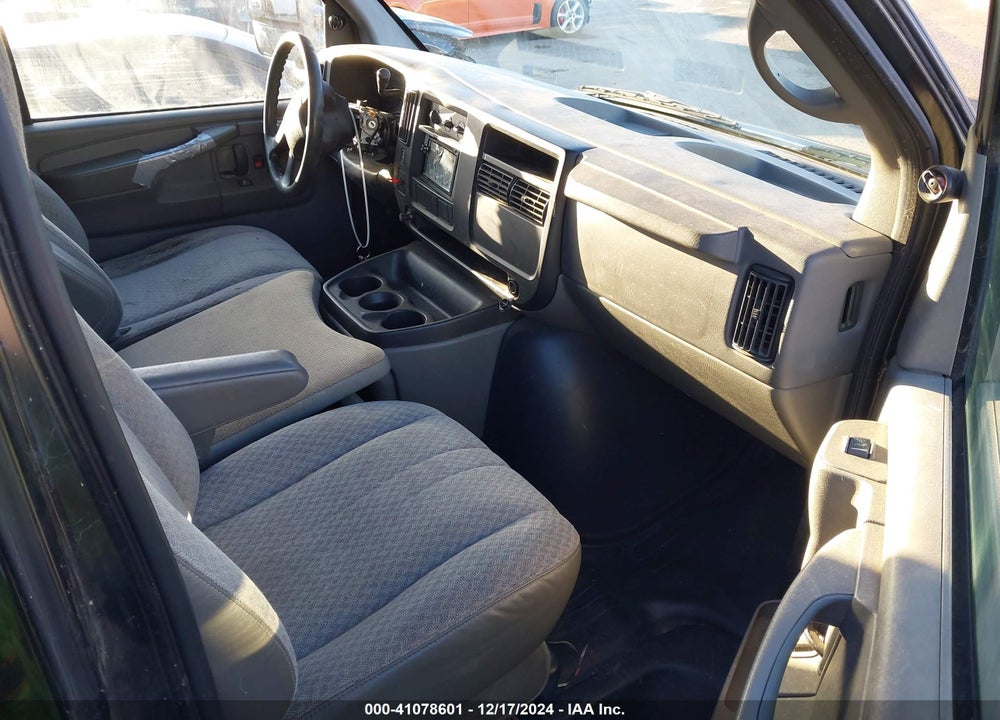 2006 GMC SAVANA CUTAWAY WORK VAN VIN: 1GDJG312961171278
