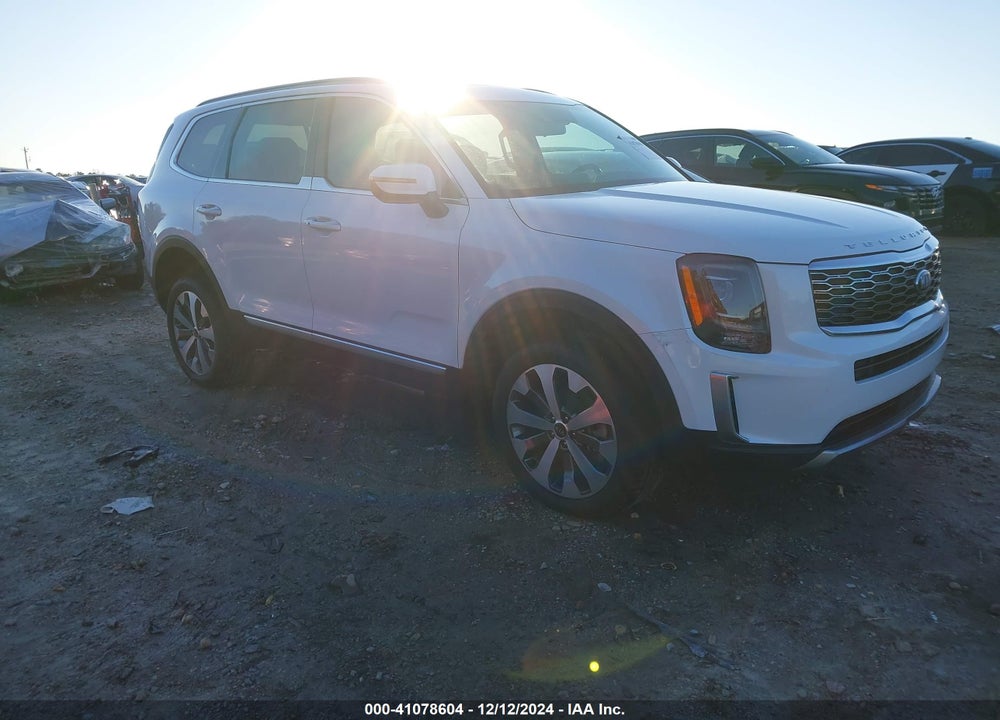 2020 KIA TELLURIDE S VIN: 5XYP64HC5LG015739