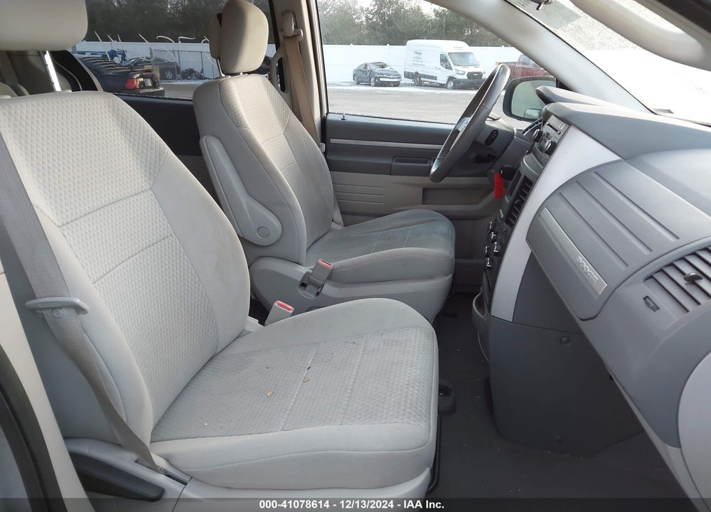 2010 DODGE GRAND CARAVAN HERO VIN: 2D4RN3D15AR426189