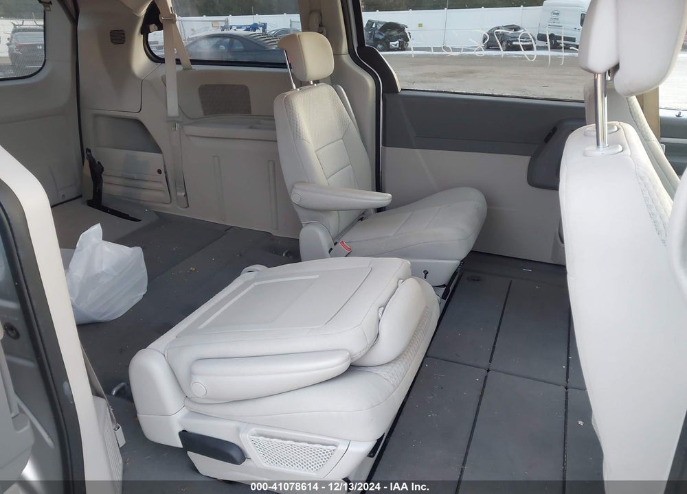 2010 DODGE GRAND CARAVAN HERO VIN: 2D4RN3D15AR426189