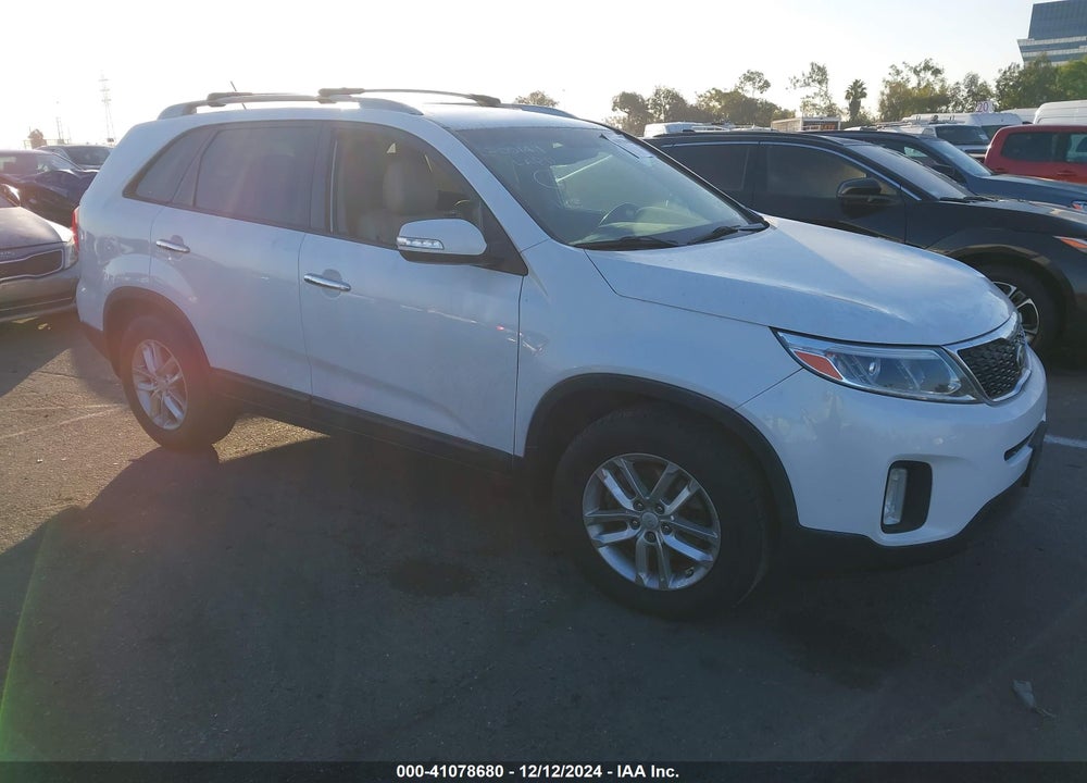 2015 KIA SORENTO LX VIN: 5XYKT4A66FG633132