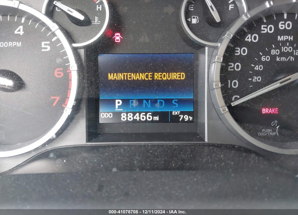 2017 TOYOTA TUNDRA SR5 5.7L V8 VIN: 5TFDW5F15HX646506