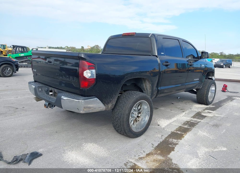 2017 TOYOTA TUNDRA SR5 5.7L V8 VIN: 5TFDW5F15HX646506