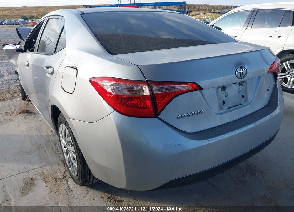 2018 TOYOTA COROLLA LE VIN: 5YFBURHE0JP787248