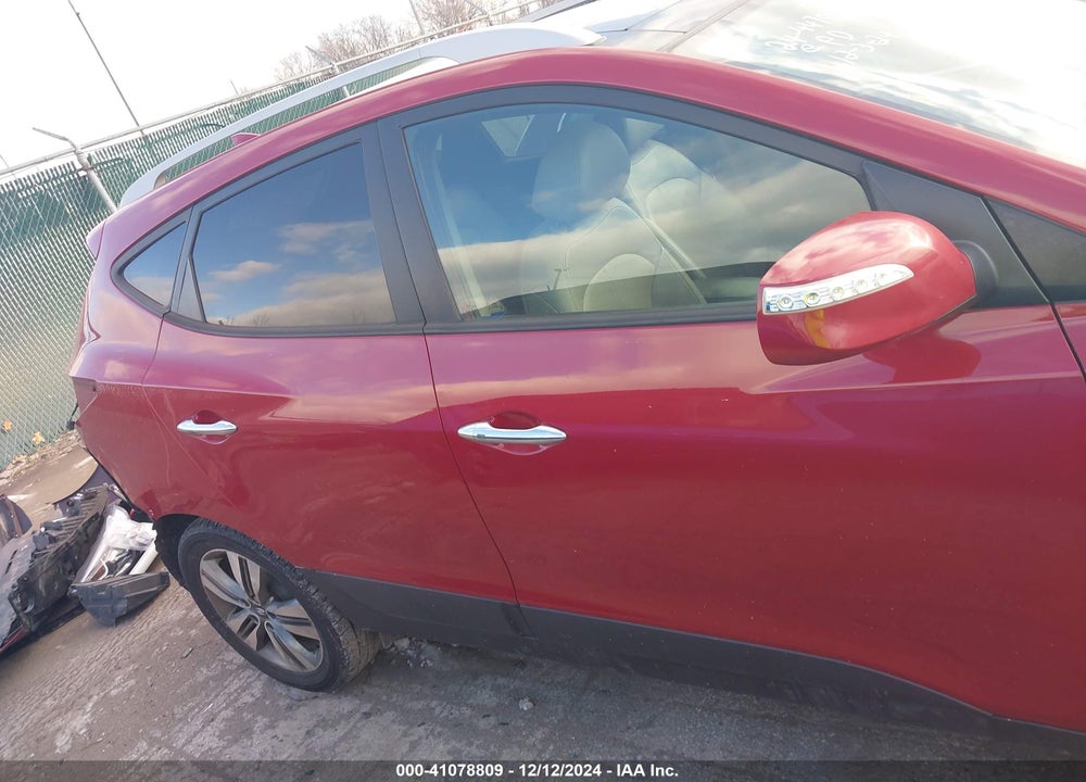 2015 HYUNDAI TUCSON LIMITED VIN: KM8JU3AG1FU979885