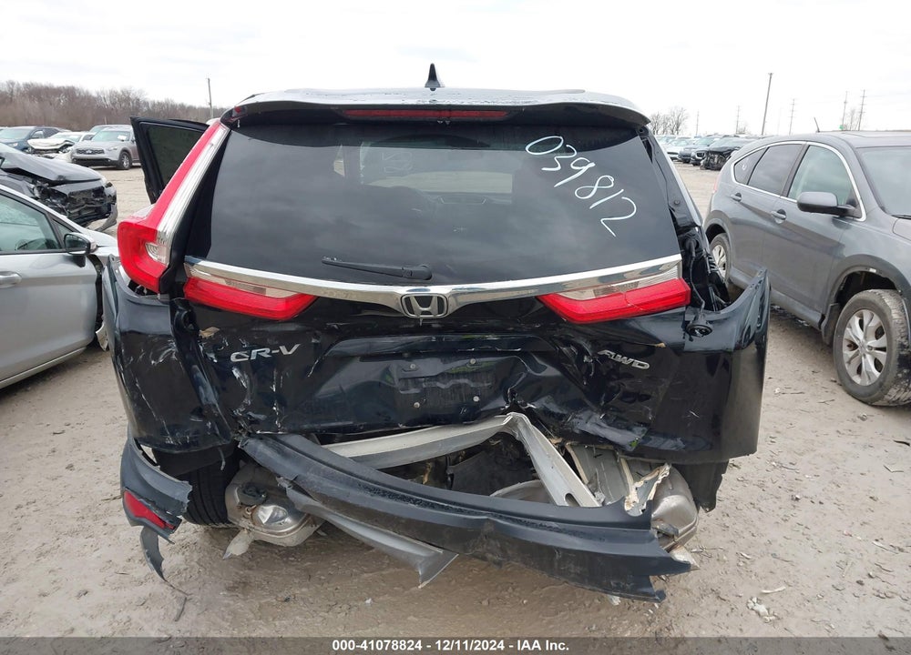 2018 HONDA CR-V EX VIN: 7FARW2H50JE039812