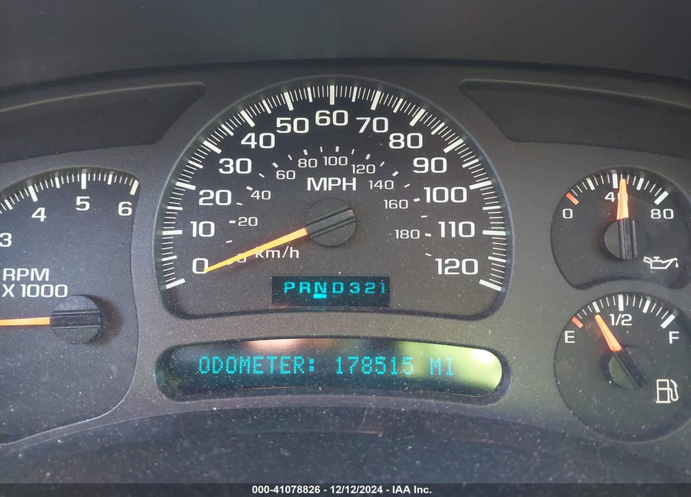 2004 CHEVROLET SUBURBAN 1500 LT VIN: 1GNFK16T84J185224