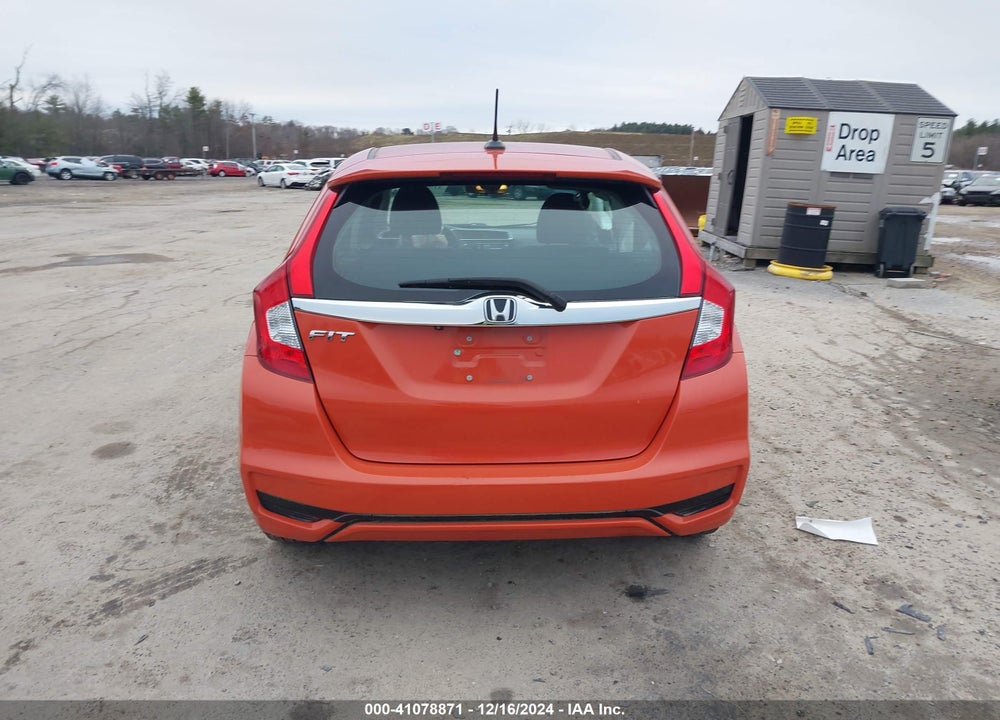2018 HONDA FIT EX VIN: 3HGGK5G83JM703917