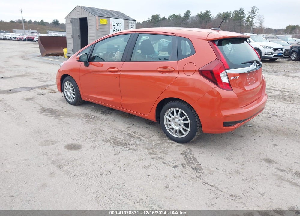 2018 HONDA FIT EX VIN: 3HGGK5G83JM703917