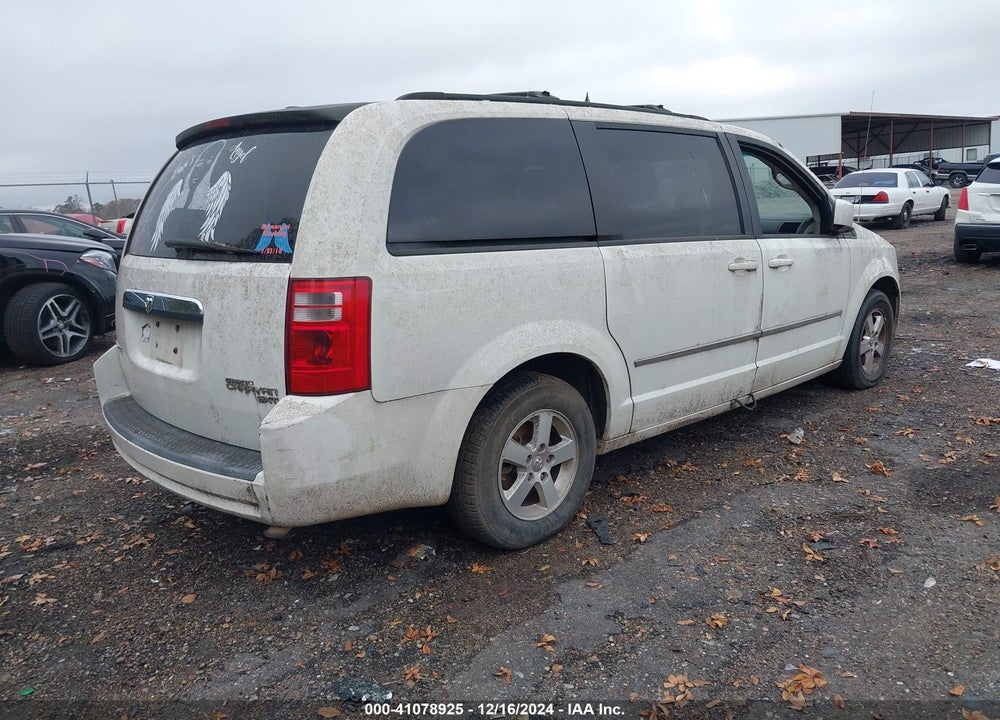 2010 DODGE GRAND CARAVAN SXT VIN: 2D4RN5D19AR118373