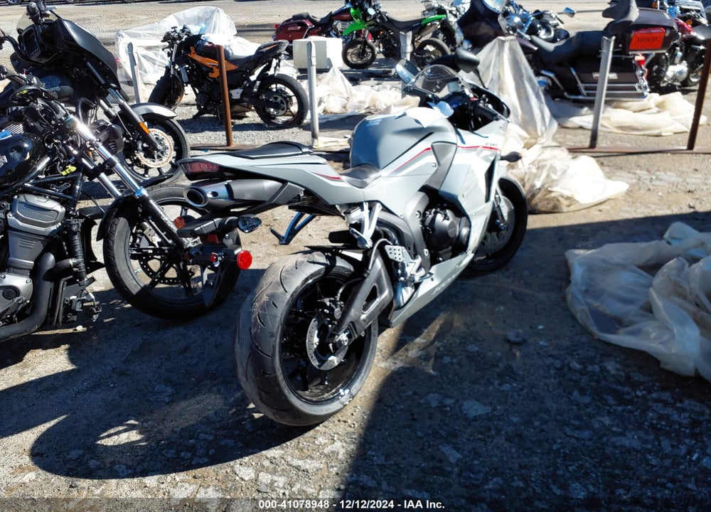 2025 HONDA CBR600 RR VIN: JH2PC40H2SK200007