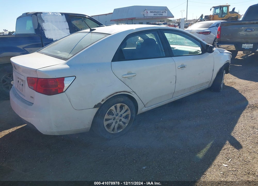 2010 KIA FORTE EX VIN: KNAFU4A28A5827946
