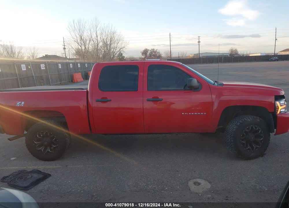 2011 CHEVROLET SILVERADO VIN: 3GCPKSE34BG211076