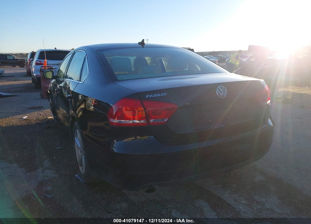 2015 VOLKSWAGEN PASSAT VIN: 1VWAS7A36FC122415