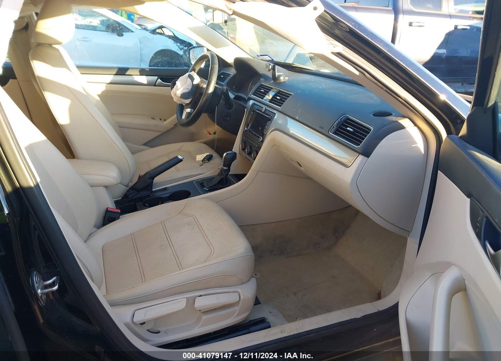 2015 VOLKSWAGEN PASSAT VIN: 1VWAS7A36FC122415