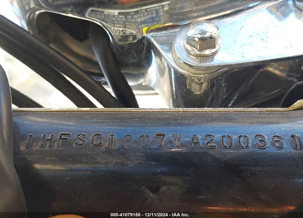 1998 HONDA VT1100 C VIN: 1HFSC1807WA200361